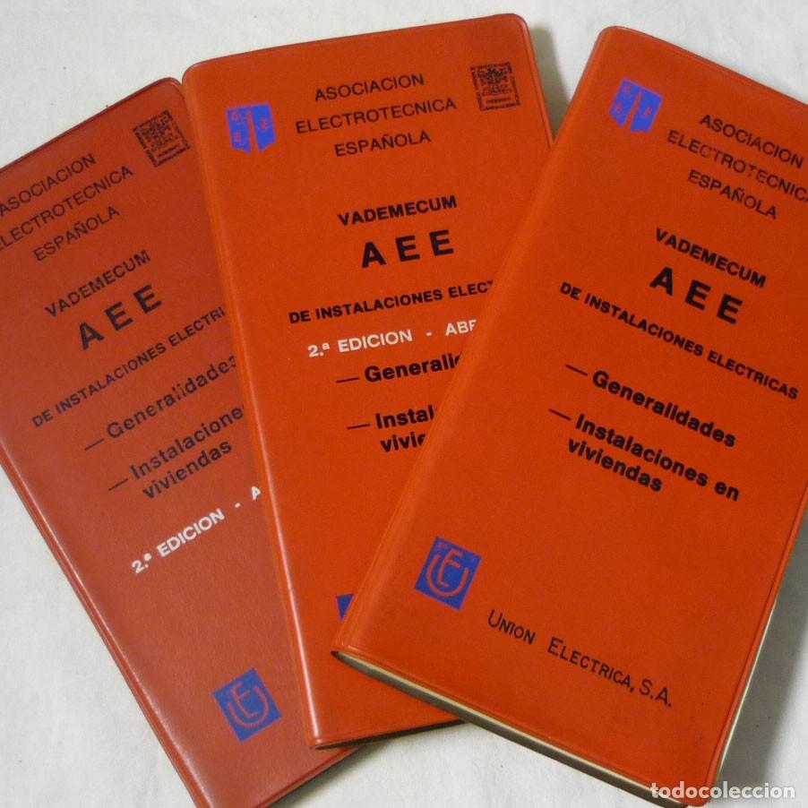 Libri di seconda mano: 3 ejemplares de Vademecum AEE de instalaciones el&eacute;ctricas 1974 (1) + 1976(2)