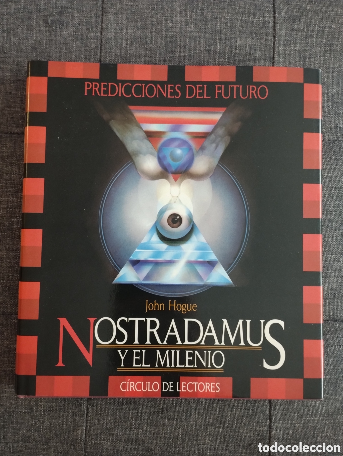 Libros de segunda mano: NOSTRADAMUS Y EL MILENIO (JOHN HOGUE) - Foto 1