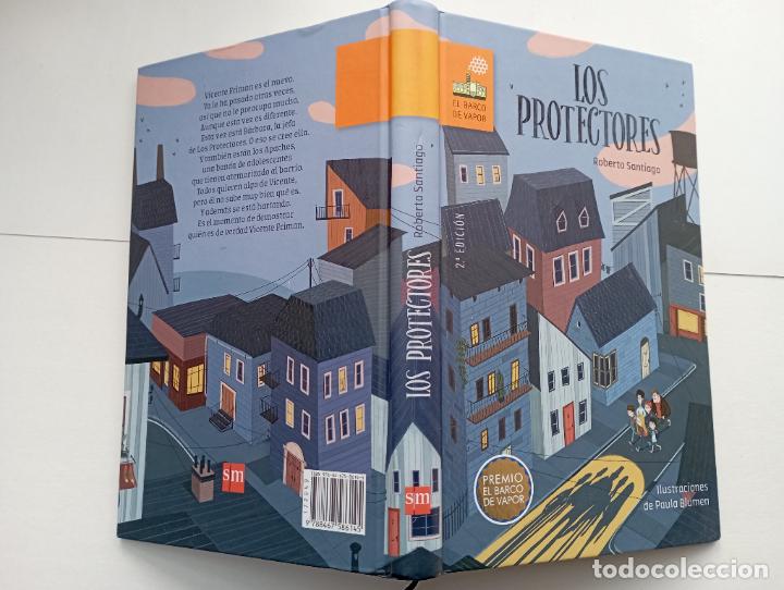 Libros de segunda mano: LOS PROTECTORES - ROBERTO SANTIAGO - 2016 EDICIONES SM - Foto 1