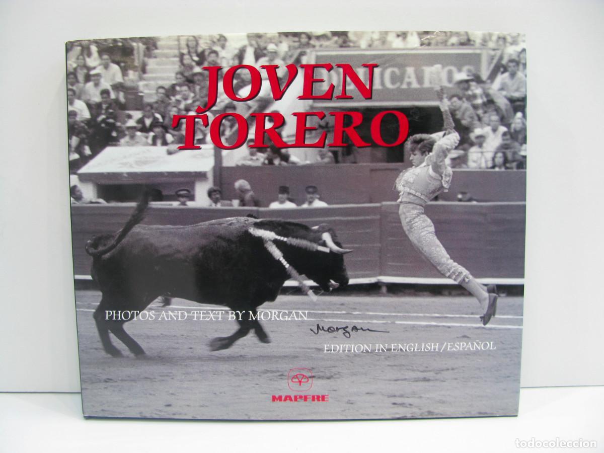 Libros de segunda mano: JOVEN TORERO - PHOTOS AND TEXT BY MORGAN - EDICI&Oacute;N BILING&Uuml;E - MAPFRE 2002 - Foto 1