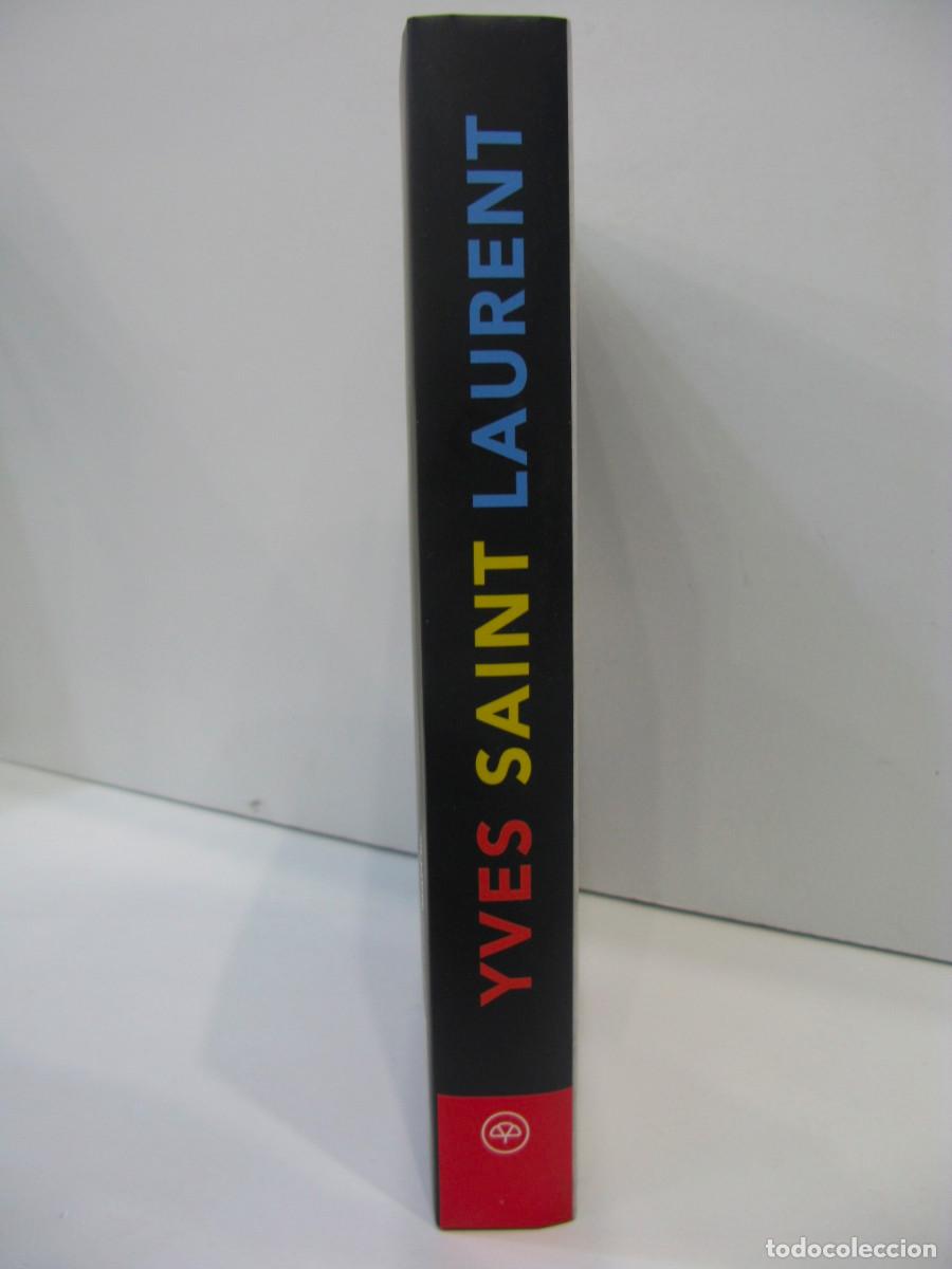 Libros de segunda mano: IVES SAINT LAURENT - CAT&Aacute;LOGO EXPOSICI&Oacute;N - FUNDACI&Oacute;N MAPFRE 2011 - Foto 12