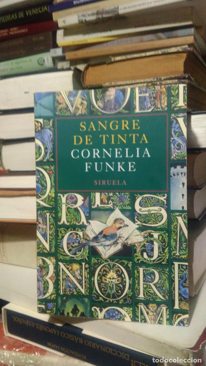 Libros de segunda mano: SANGRE DE TINTA, CORNELIA FUNKE, ED. SIRUELA - Foto 1