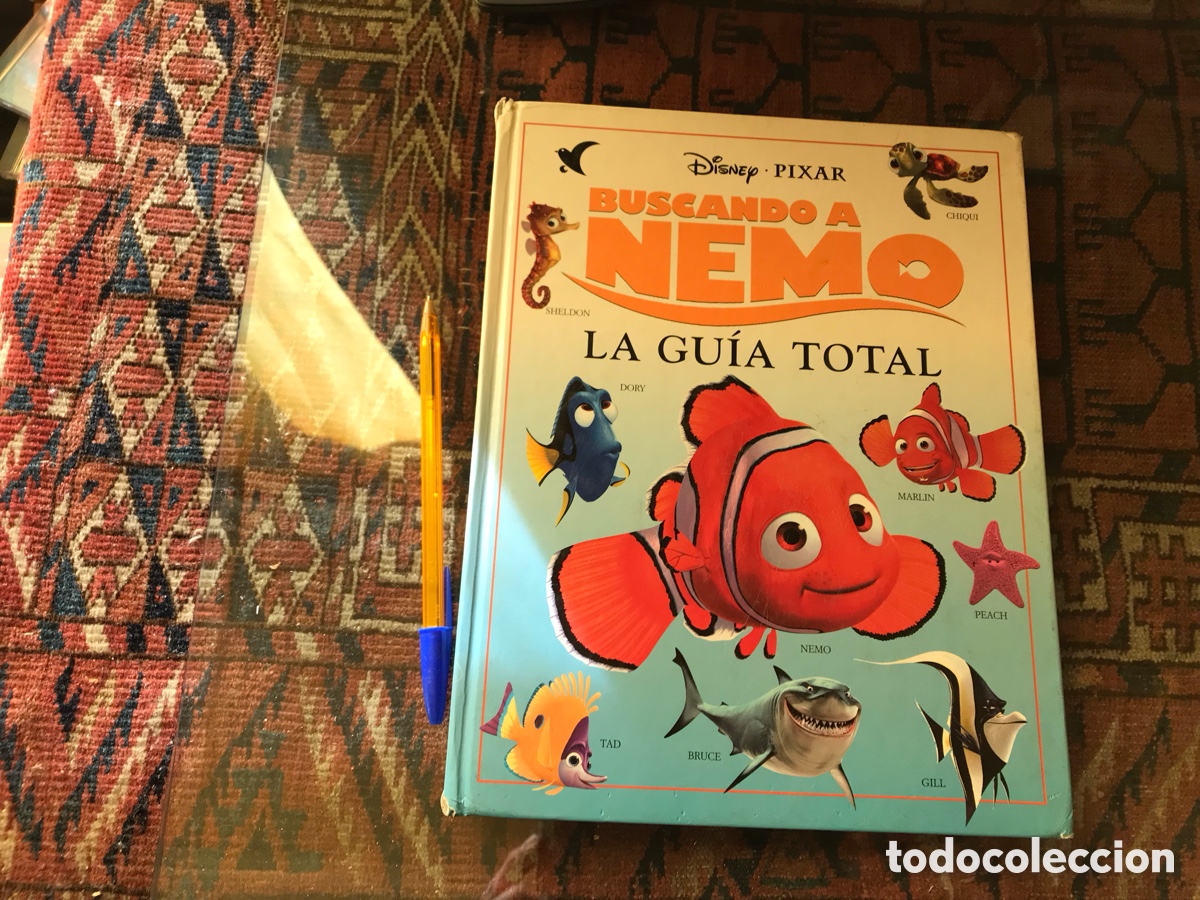 Libros de segunda mano: Buscando a Nemo. La gu&iacute;a total - Foto 1