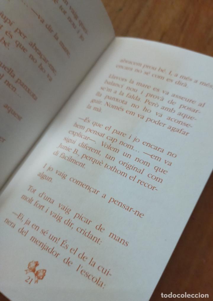 Libros de segunda mano: JUNIE B. JONES I EL GERMANET MICO PELUT - CATALA - Foto 3