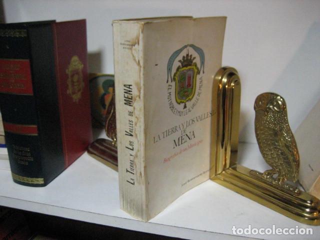 Libri di seconda mano: La tierra y los valles de Mena. Biograf&iacute;a de un MUNICIPIO. J. Bustamante Bricio