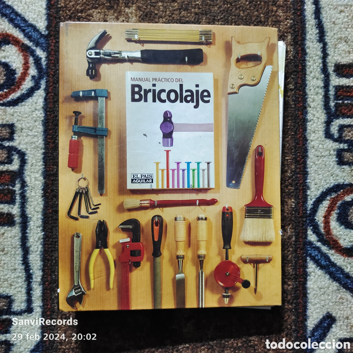 Libros de segunda mano: MANUAL PR&Aacute;CTICO DEL BRICOLAJE (EL PA&Iacute;S, AGUILAR) - Foto 1