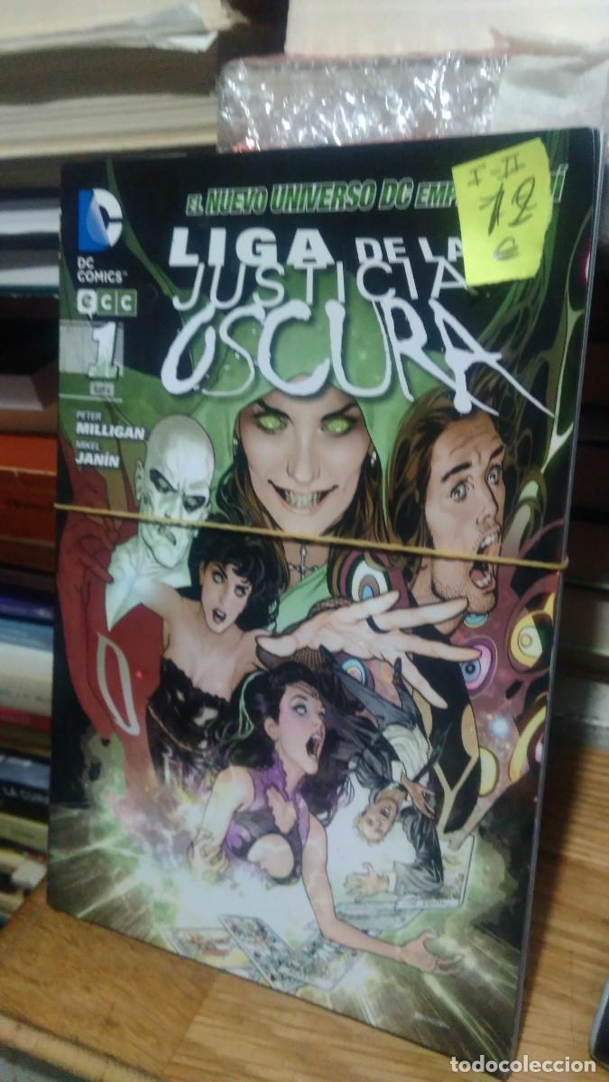 Libros de segunda mano: LIGA DE LA JUSTICIA OSCURA , DC COMIC ECC, TOMO I-II