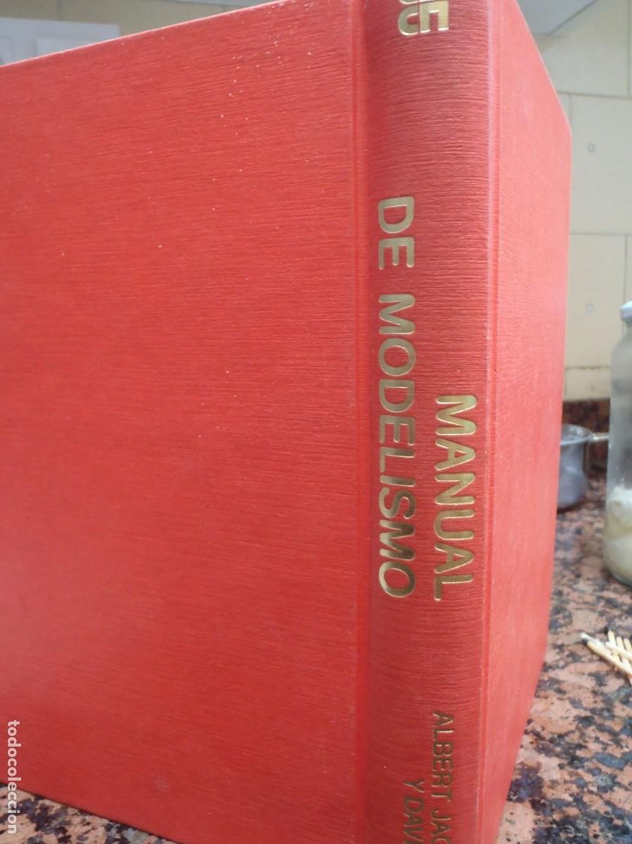 Libros de segunda mano: MANUAL DE MODELISMO - ALBERT JACKSON Y DAVID DAY - ED. BLUME - 1981 - Foto 1