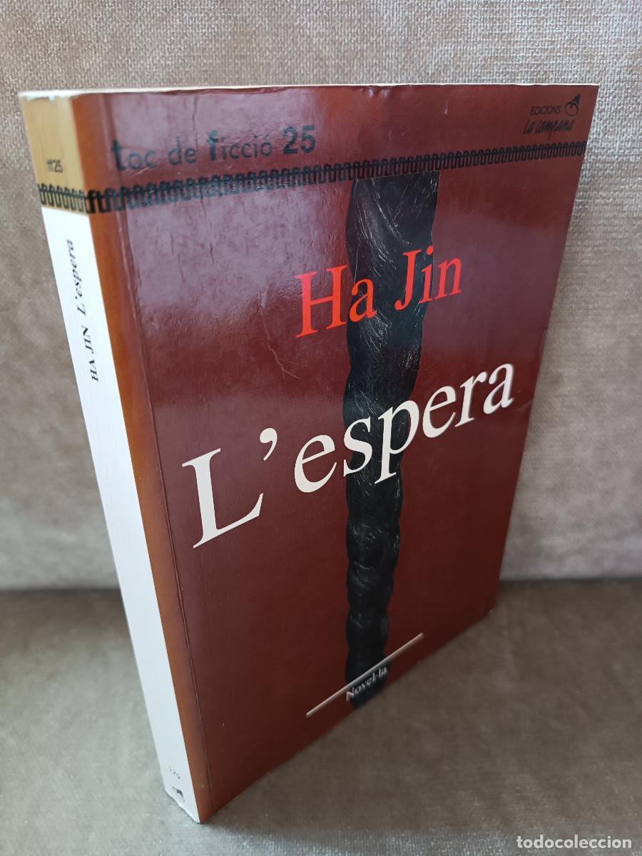 Libros de segunda mano: HA JIN - LESPERA - LA CAMPANA, 2000 - EN CATAL&Agrave; - Foto 2