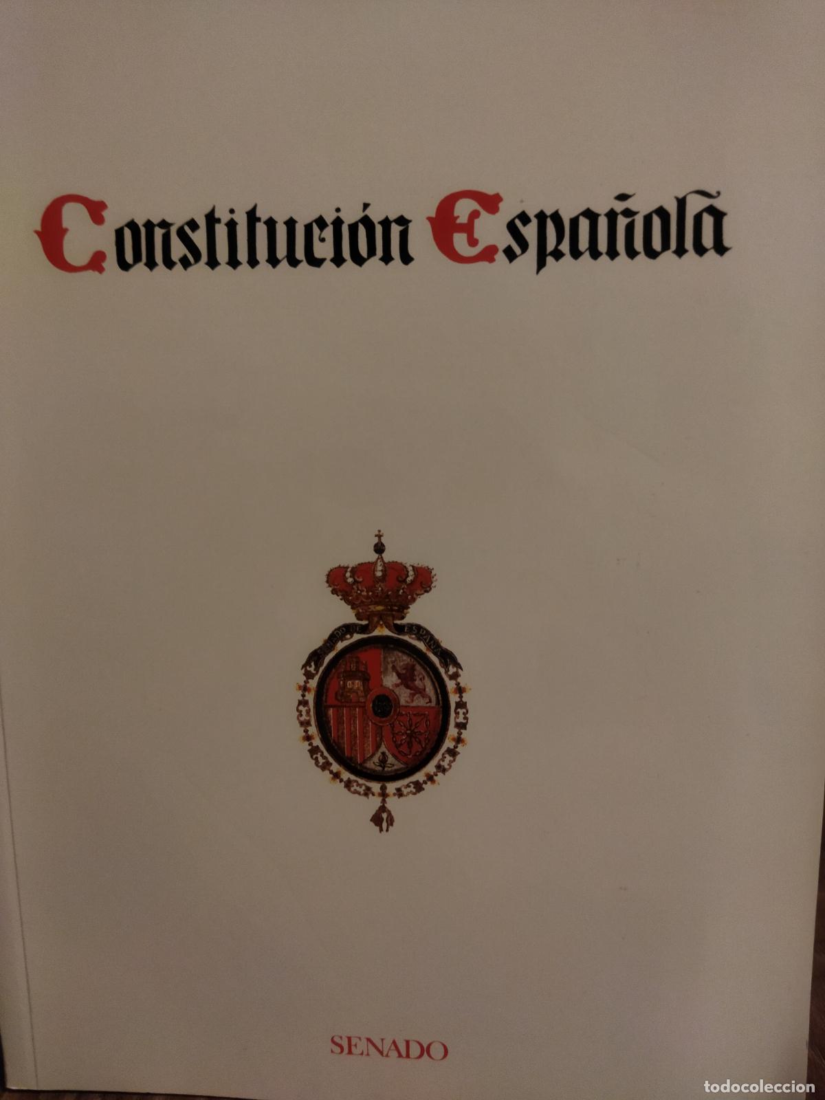 Libros de segunda mano: Constituci&oacute;n espa&ntilde;ola - Foto 1