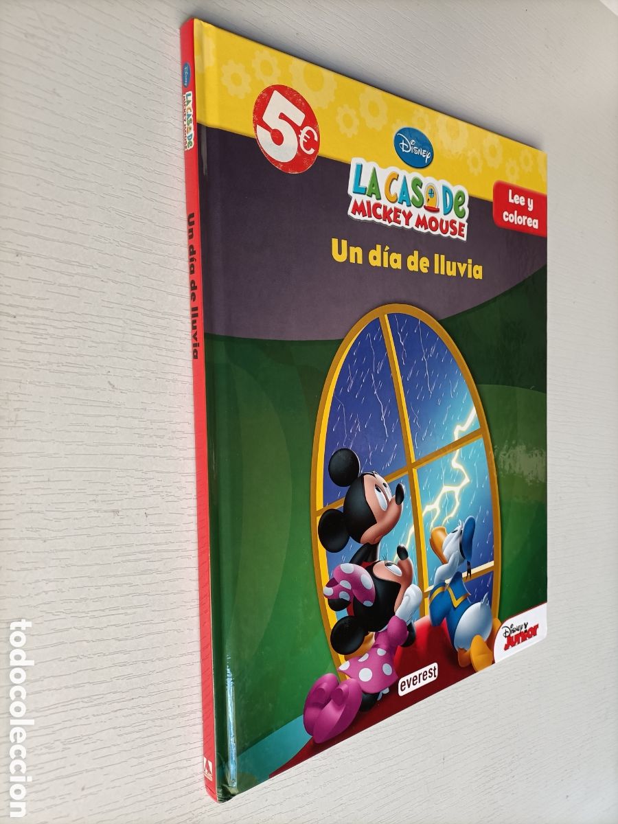Libros de segunda mano: La Casa de Mickey mouse. Un d&iacute;a de lluvia. Lee y colorea - Foto 1