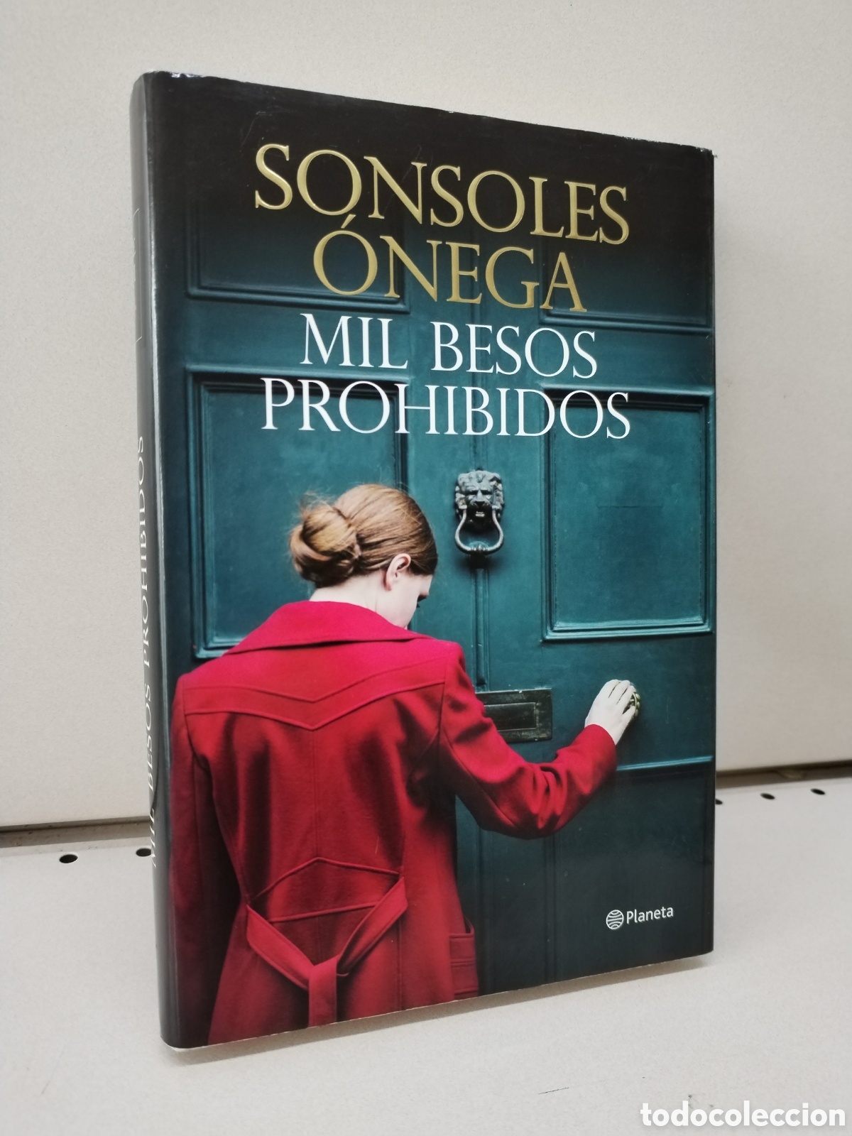 Libros de segunda mano: Mil besos prohibidos - &Oacute;nega, Sonsoles - Foto 1