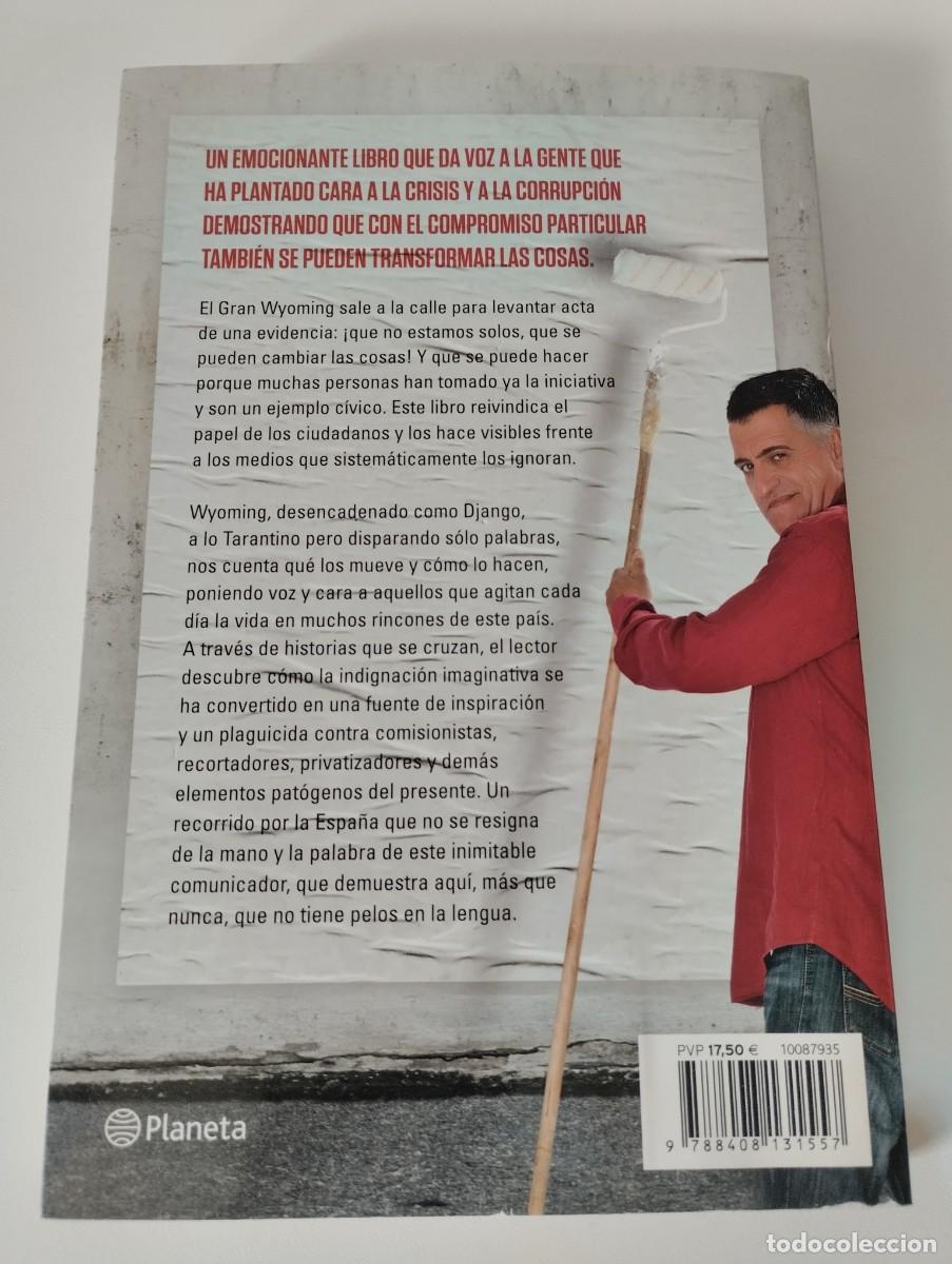 Libros de segunda mano: &rdquo;No Estamos Solos&rdquo;.Gran Wyoming. - Foto 2