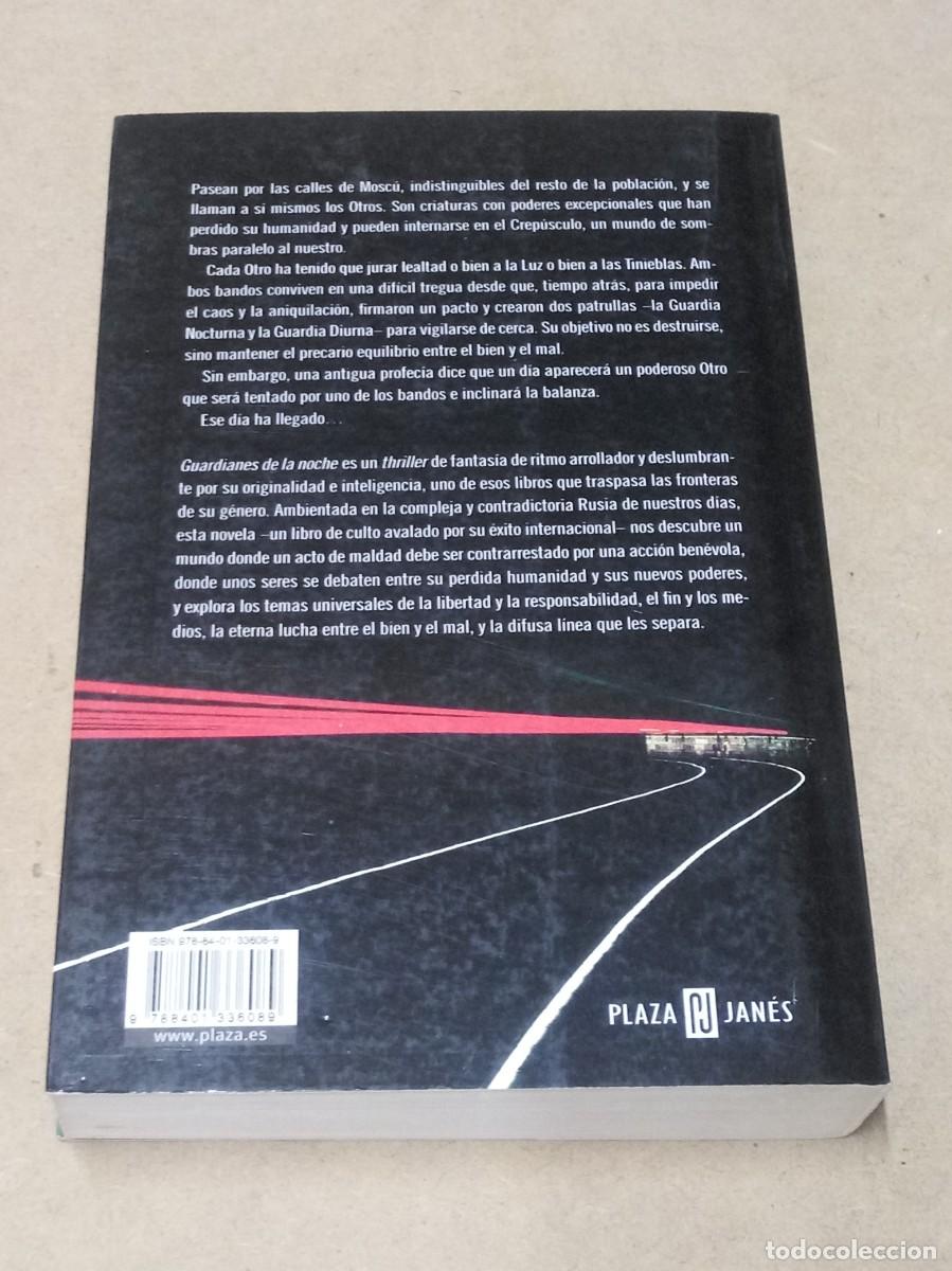 Libros de segunda mano: Guardianes de la noche - Serguey Lukyanenko - Foto 2