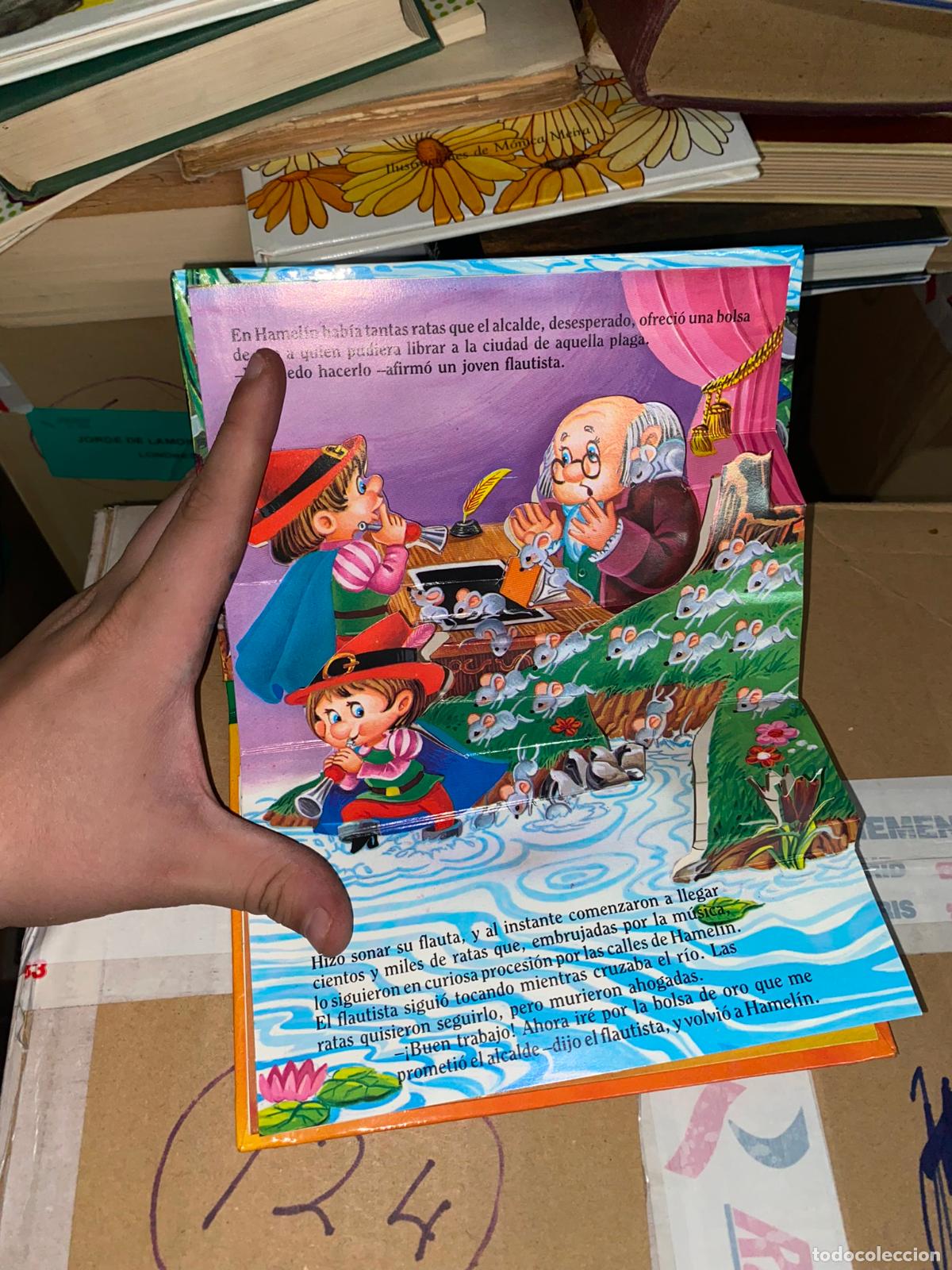 Libros de segunda mano: El Flautista de hamelin - libro pop up - Foto 1