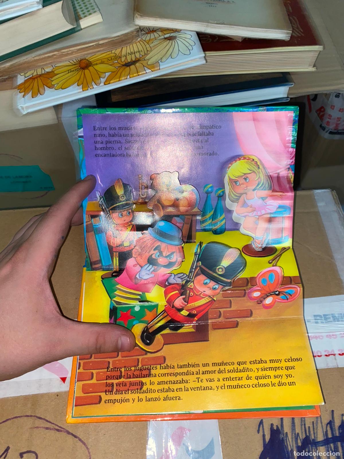 Libros de segunda mano: El soldadito de plomo - pop up libro - Foto 2