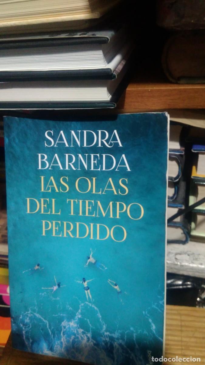Libros de segunda mano: LAS OLAS DEL TIEMPO PERDIDO, SANDRA BARNEDA, ED. BOOKET - Foto 1