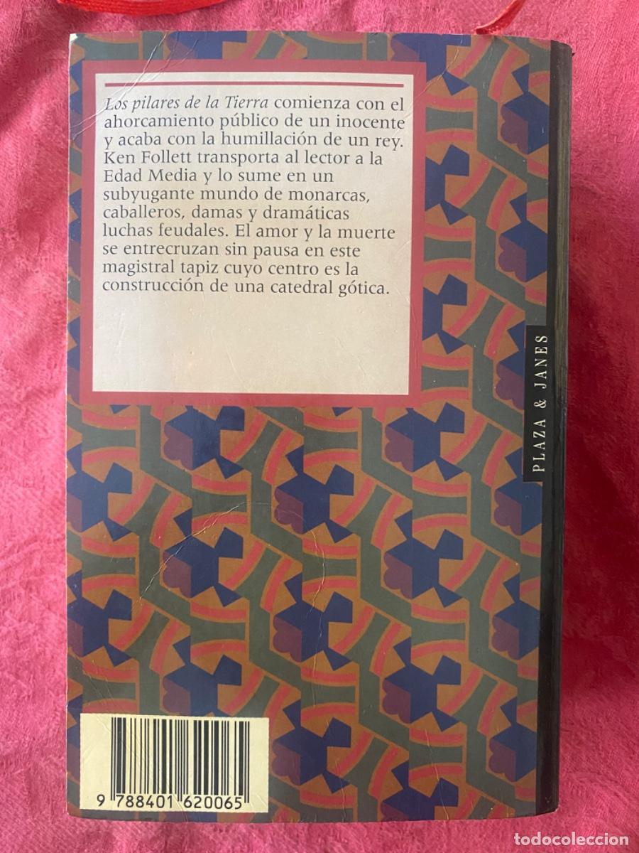 Libros de segunda mano: LIBRO &ldquo;LOS PILARES DE LA TIERRA &rdquo;, de KEN FOLLET - Foto 2