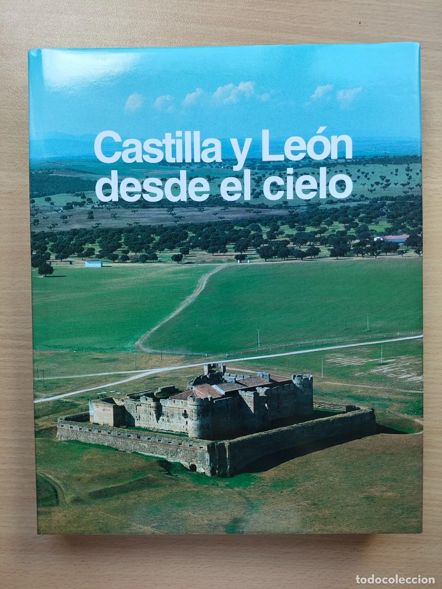 Libros de segunda mano: Castilla y Le&oacute;n desde el cielo. - Foto 1