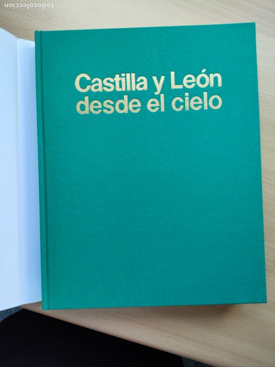 Libros de segunda mano: Castilla y Le&oacute;n desde el cielo. - Foto 3