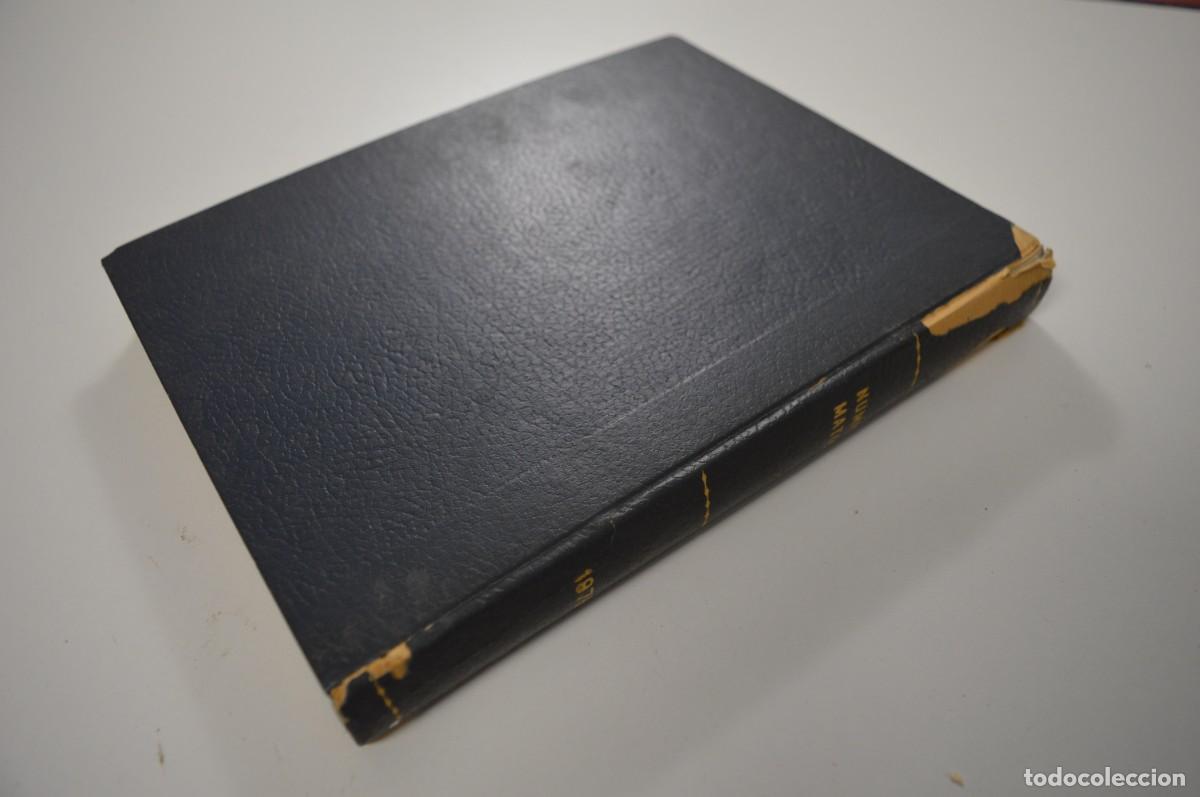Libros de segunda mano: LIBRO TIPO CAT&Aacute;LOGO DE MONEDAS DEL MUNDO NUMISM&Aacute;TICA NUMISMATIC 1975 INGL&Eacute;S LISTADO FOTOS IM&Aacute;GENES