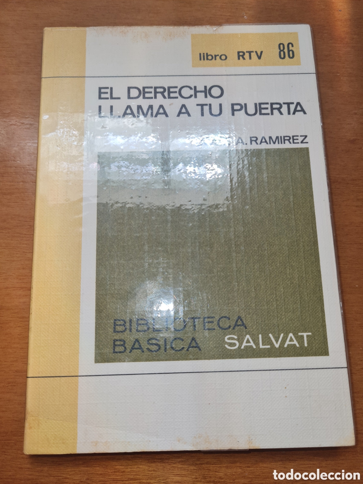 Libros de segunda mano: Libro El derecho llama a tu puerta RTV Salvat - Foto 1