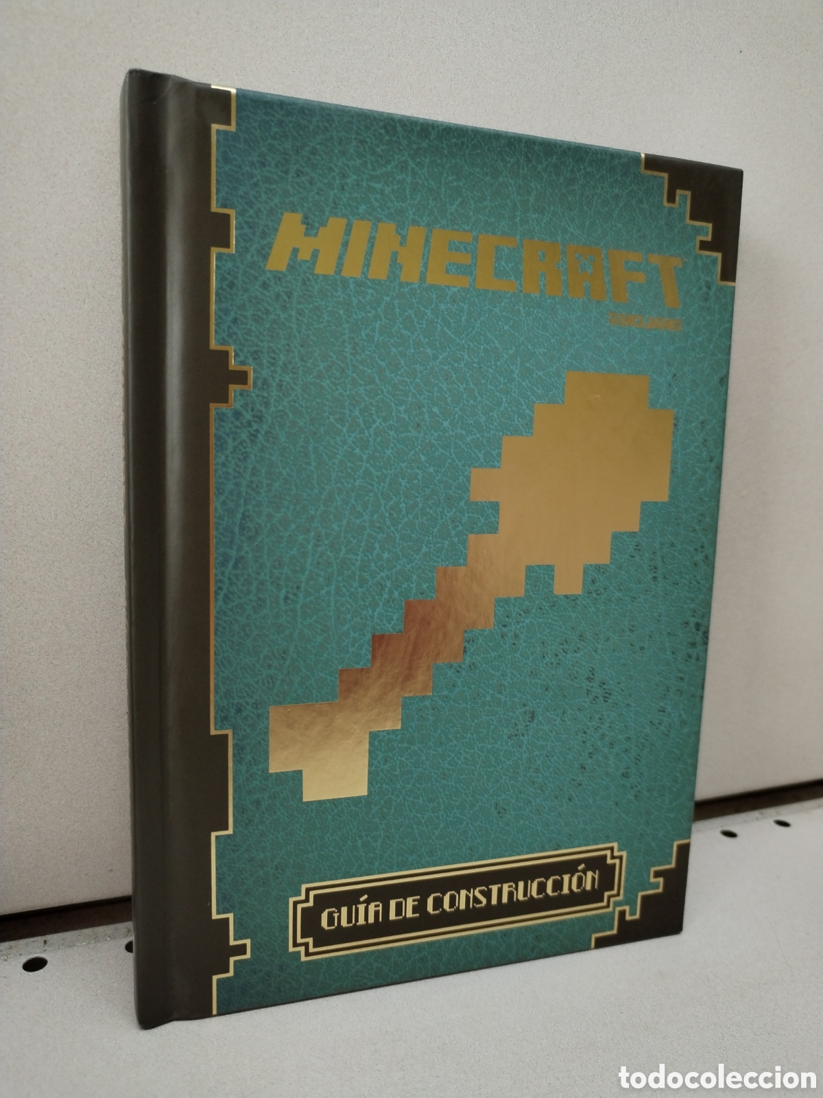 Libros de segunda mano: Gu&iacute;a de construcci&oacute;n (Minecraft 3) - Varios Autores - Foto 1