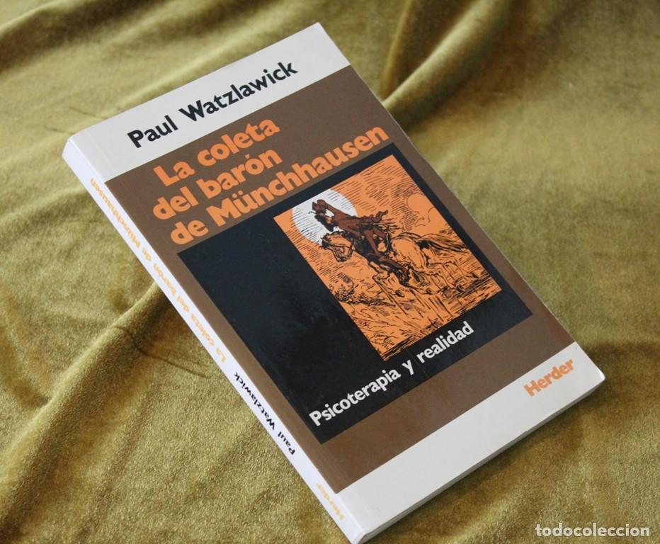 Libros de segunda mano: La coleta del bar&oacute;n de M&uuml;nchhausen por Paul Watlawick,. Editorial Herder,1992.