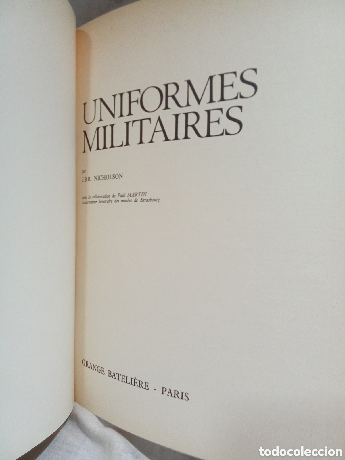 Libros de segunda mano: UNIFORMES MILITARES, DOCUMENTARIES ALPHA - Foto 2
