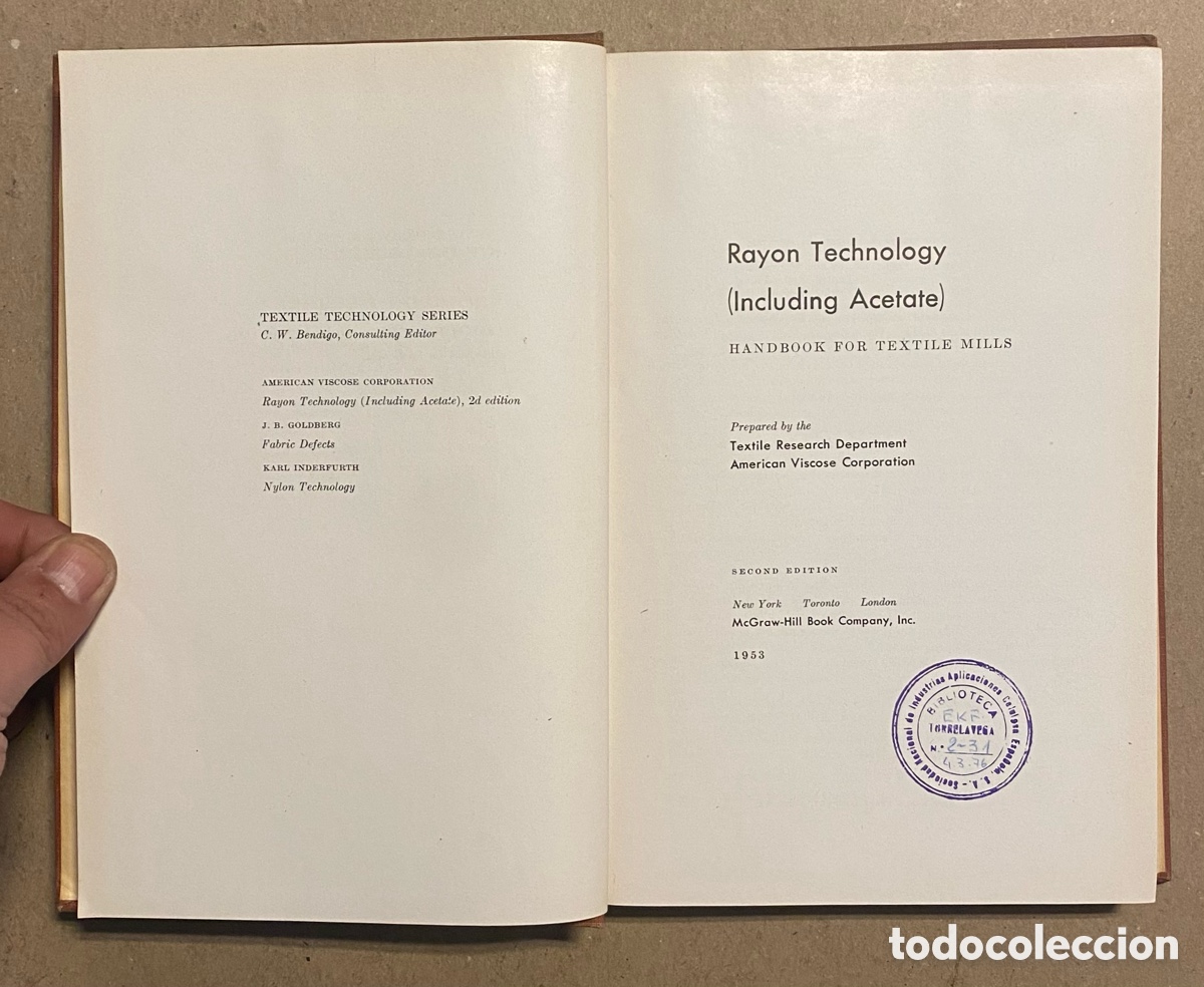 Libros de segunda mano: RAYON TECHNOLOGY (INCLUDING ACETATE). HANDBOOK FOR TEXTILE MILLS. MCGRAWHILL 1953. - Foto 2