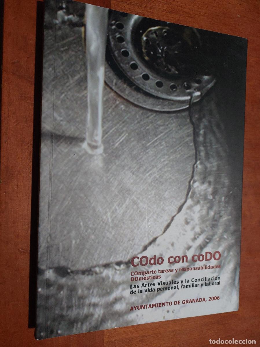 Libros de segunda mano: CODO CON CODO. COMPARTE TAREAS Y RESPONSABILIDADES DOM&Eacute;STICAS. RUSTICA. BUEN ESTADO. DIFICIL - Foto 1
