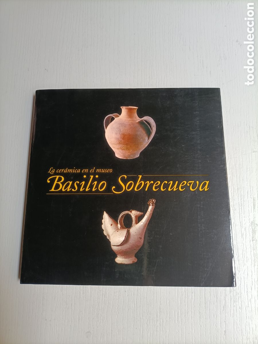 Libros de segunda mano: La cer&aacute;mica en el Museo Basilio Sobrecueva. Temas asturianos