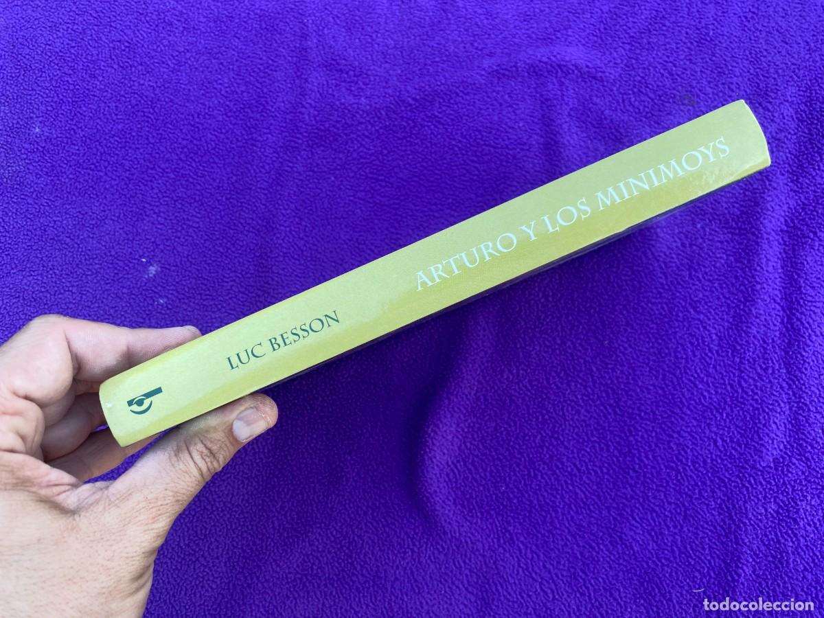Libros de segunda mano: Arturo y los minimoys - Luc Besson - Foto 3