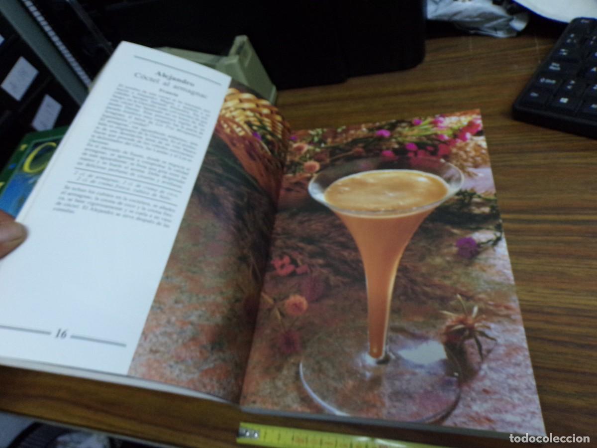 Libros de segunda mano: ESTAMOS LIQUIDANDO. gran libro cocteles laura conti - Foto 3