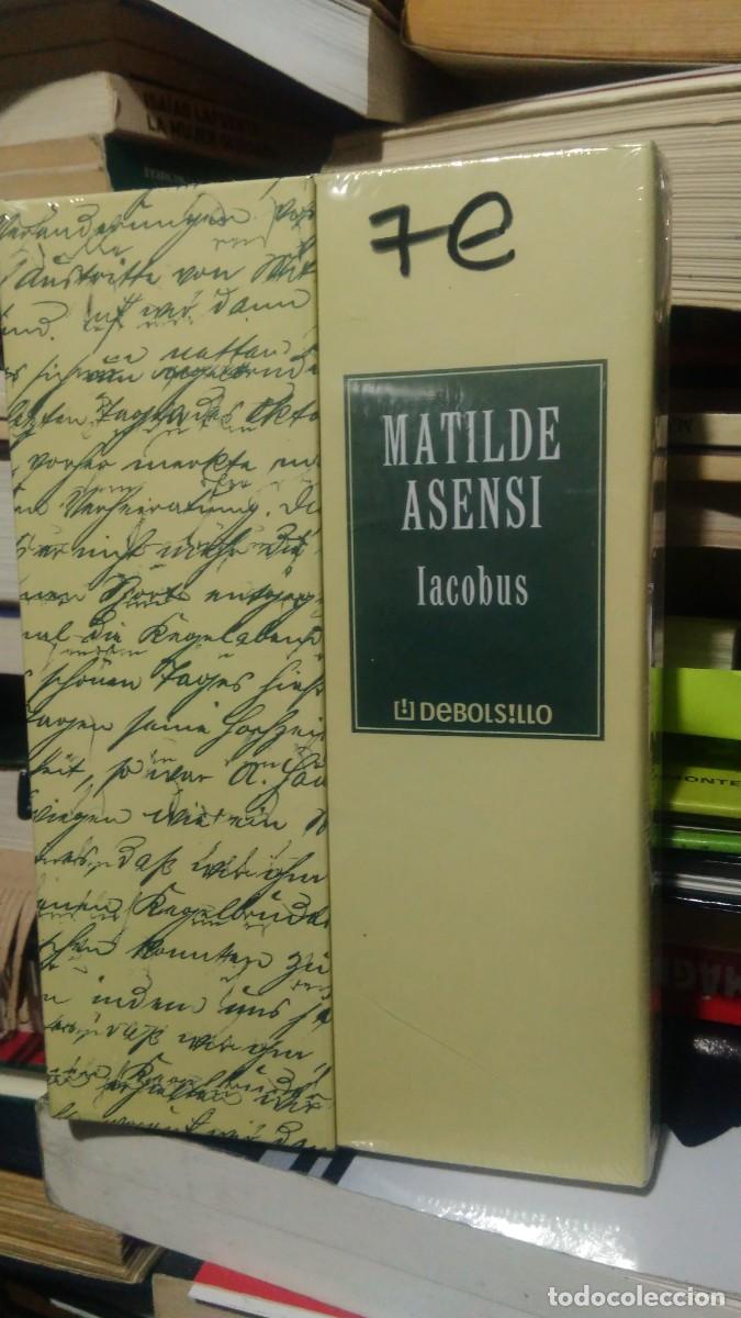 Libros de segunda mano: IACOBUS, MATILDE ASENSI, ED. DEBOLSILLO - Foto 1