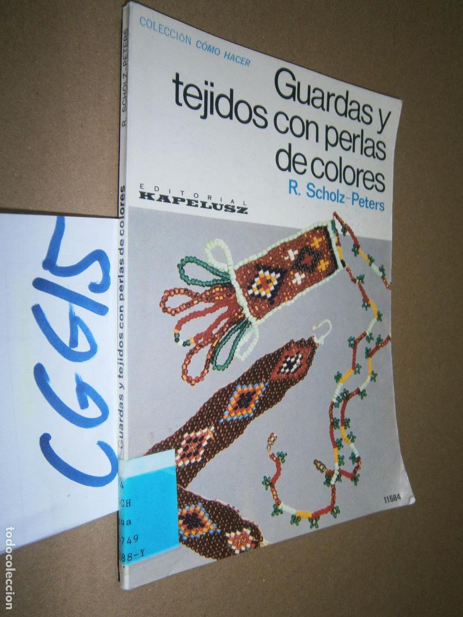 Libros de segunda mano: GUARDAS Y TEJIDOS CON PERLAS DE COLORES - Foto 1