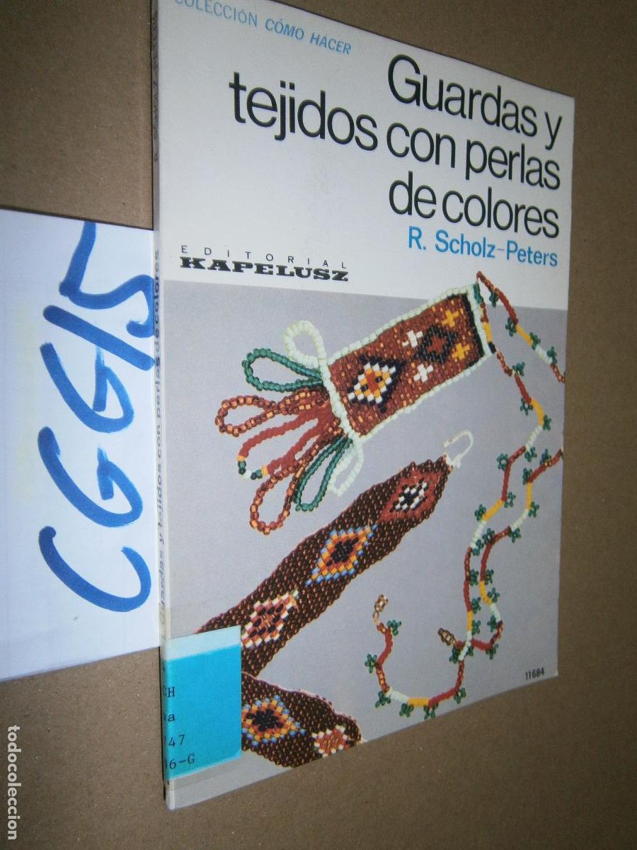 Libros de segunda mano: GUARDAS Y TEJIDOS CON PERLAS DE COLORES - Foto 1