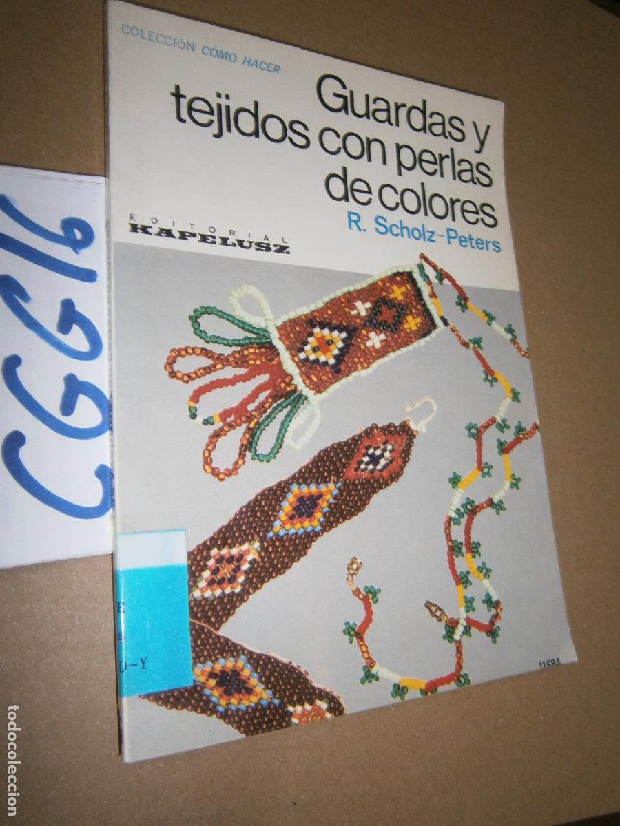 Libros de segunda mano: GUARDAS Y TEJIDOS CON PERLAS DE COLORES - Foto 1