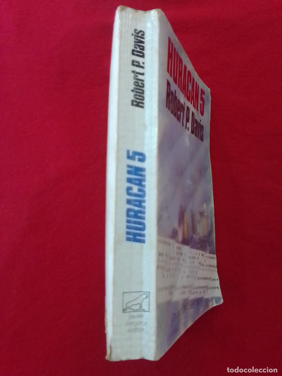 Libros de segunda mano: Huracan 5 - Robert P. Davis - Javier Vergara Editor. 1977 - Foto 2