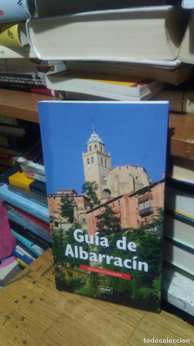 Libros de segunda mano: GU&Iacute;A DE ALBARRACIN, ED. AMBIT , 2001 - Foto 1