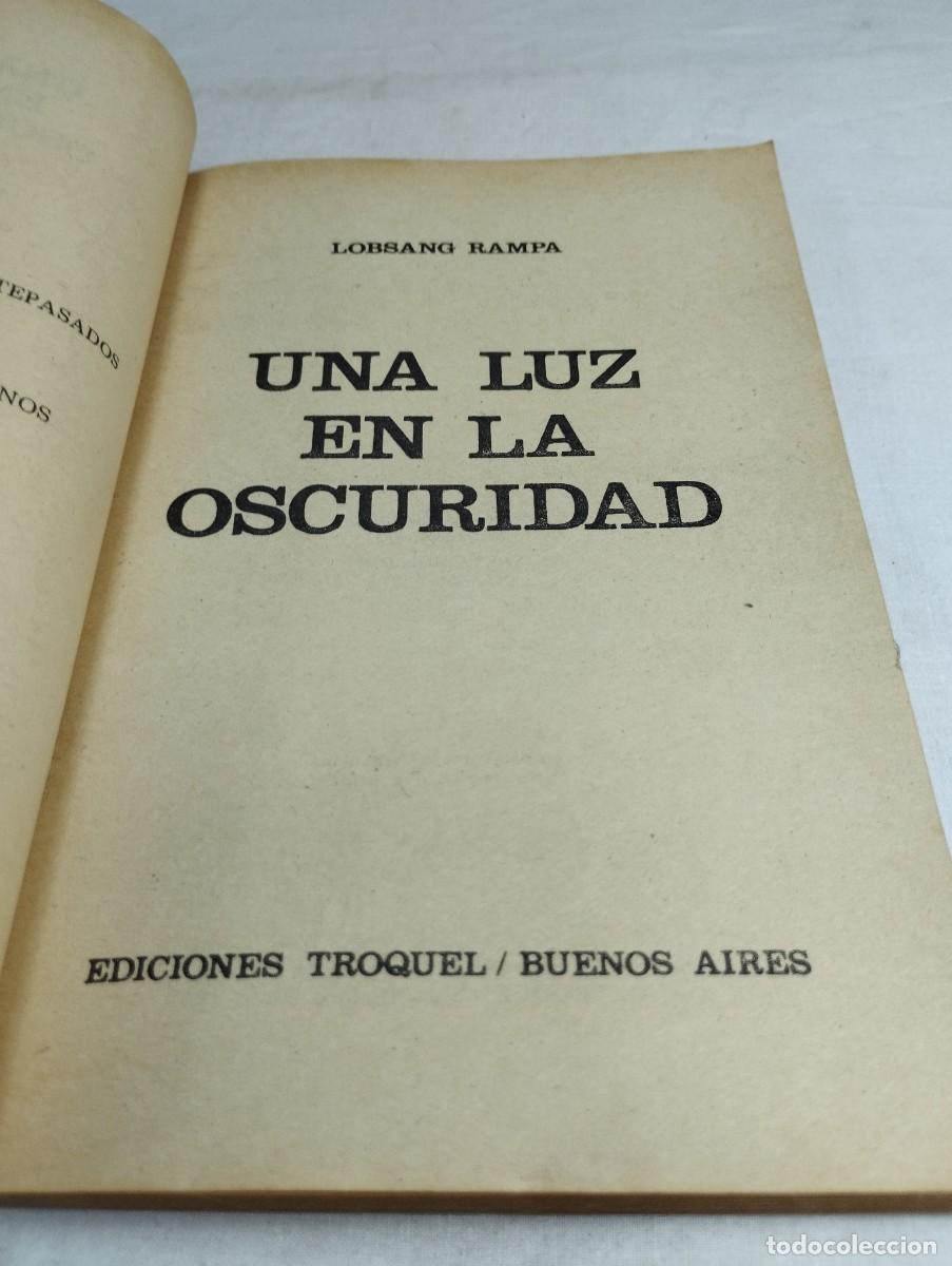 Libros de segunda mano: Una luz en la oscuridad. Lobsang Rampa - Foto 2