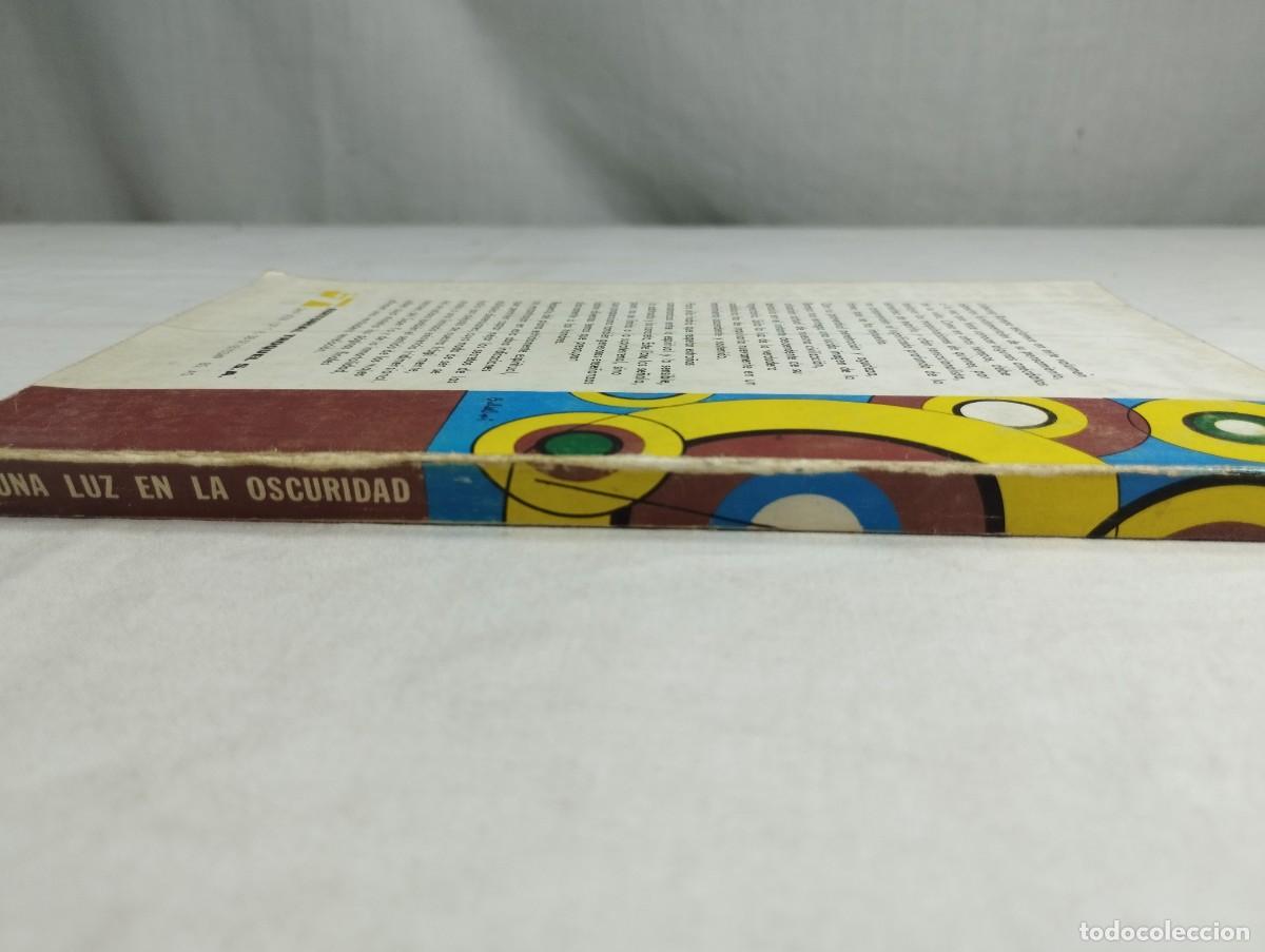 Libros de segunda mano: Una luz en la oscuridad. Lobsang Rampa - Foto 3