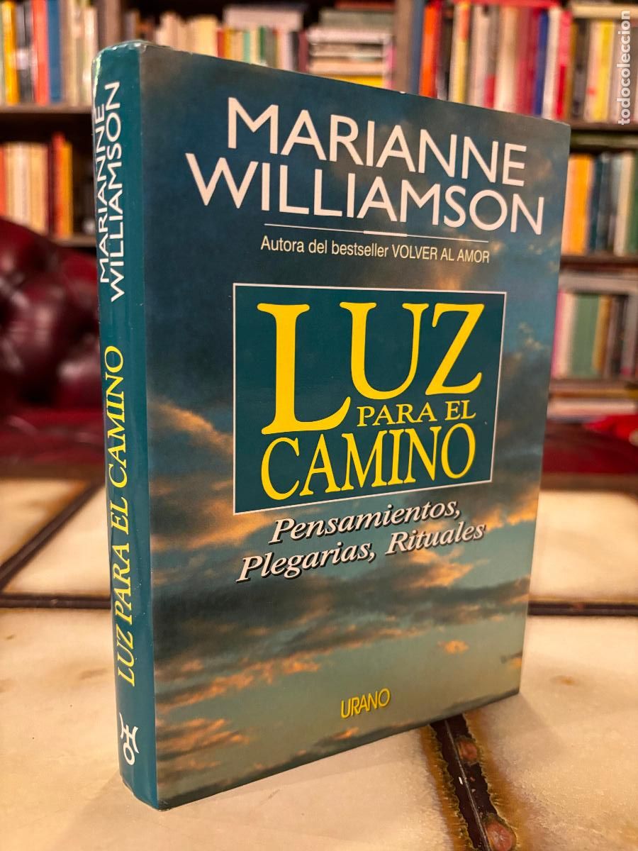 Libros de segunda mano: Luz en el camino. Marianne Williamson - Foto 1