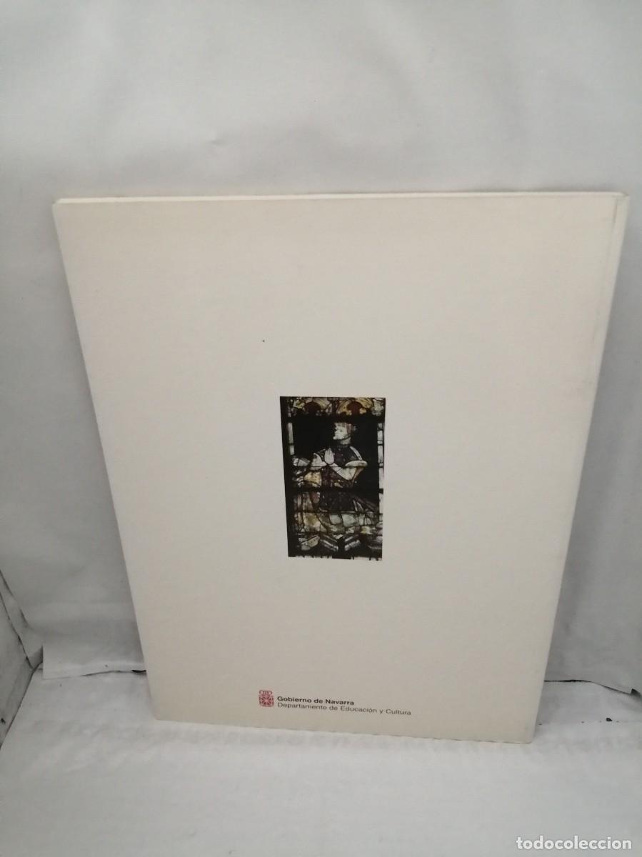 Libros de segunda mano: Usos her&aacute;ldicos en Navarra - Foto 2