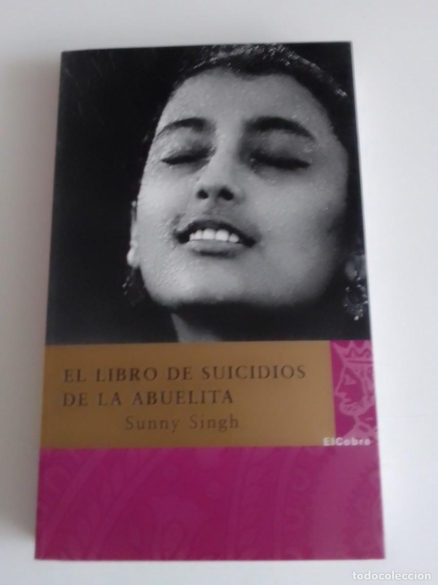 Libros de segunda mano: El libro de suicidios de la abuelita Sunny Singh - Foto 1