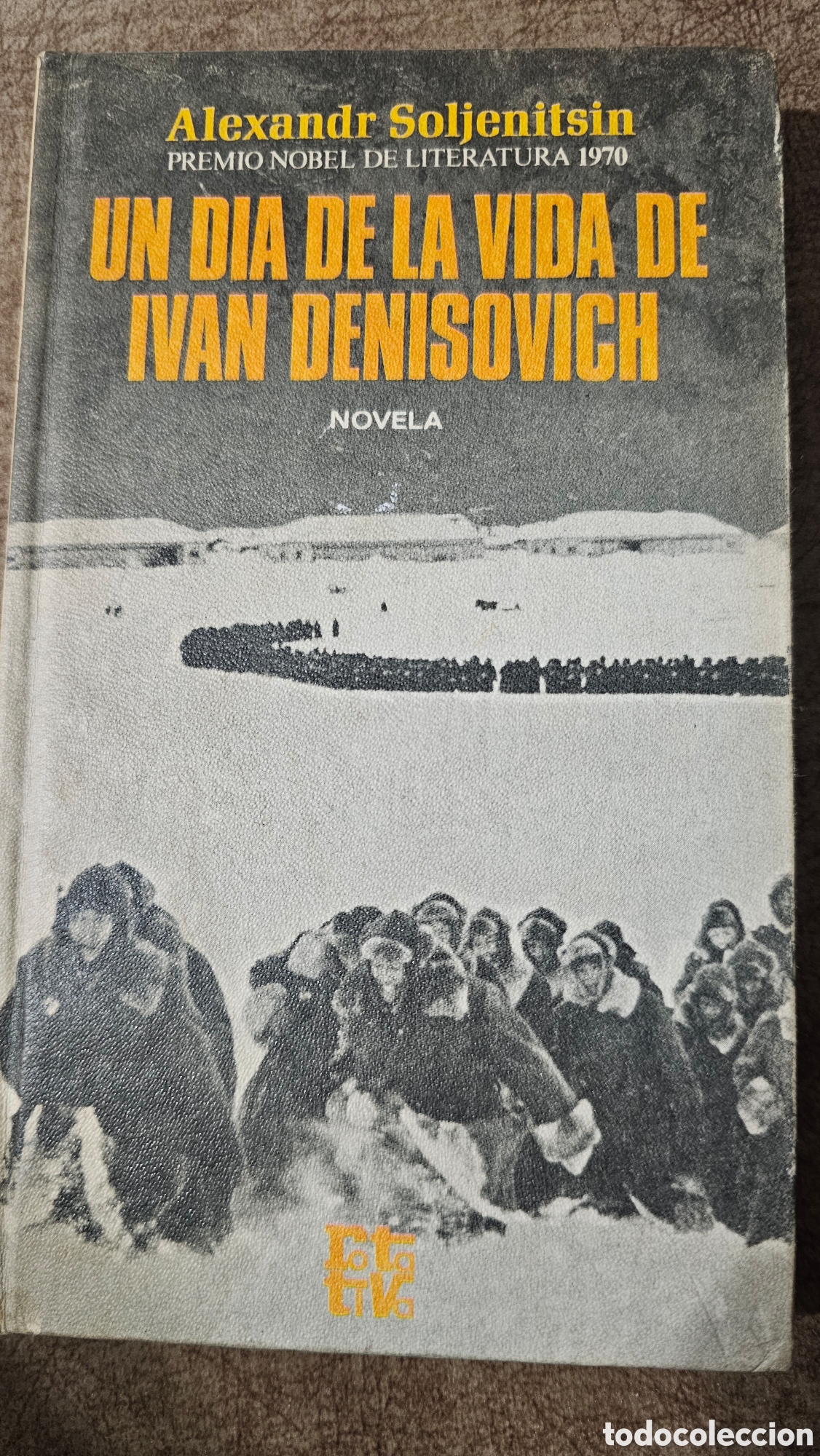 Libros de segunda mano: Un d&iacute;a de la vida de Iv&aacute;n Denisovich - Foto 1