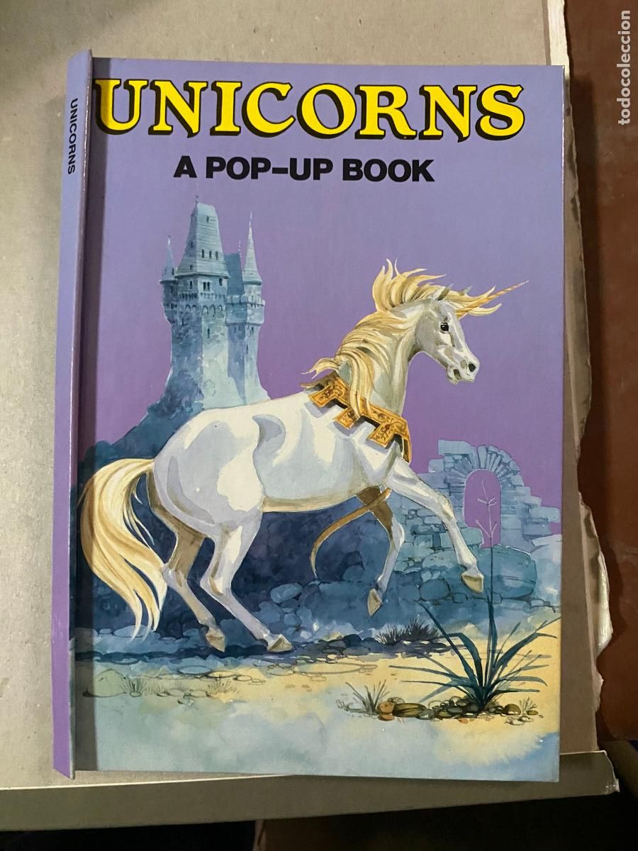 Libros de segunda mano: Libro Pop Up Popup - Unicorns - En Ingles - Foto 1