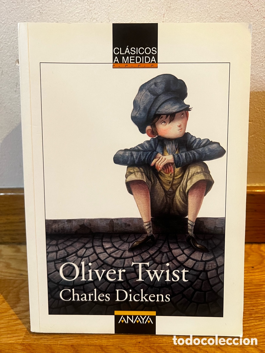 Libros de segunda mano: Oliver Twist Charles Dickens - Foto 1