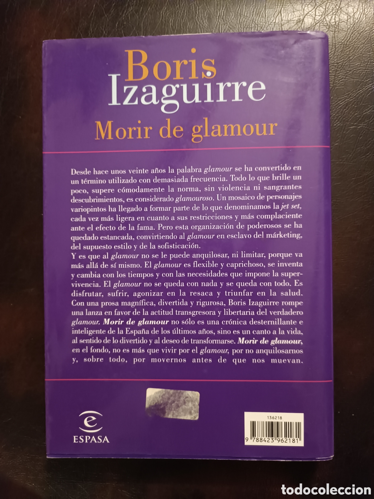 Libros de segunda mano: Morir de Glamour, Boris Izaguirre. - Foto 2