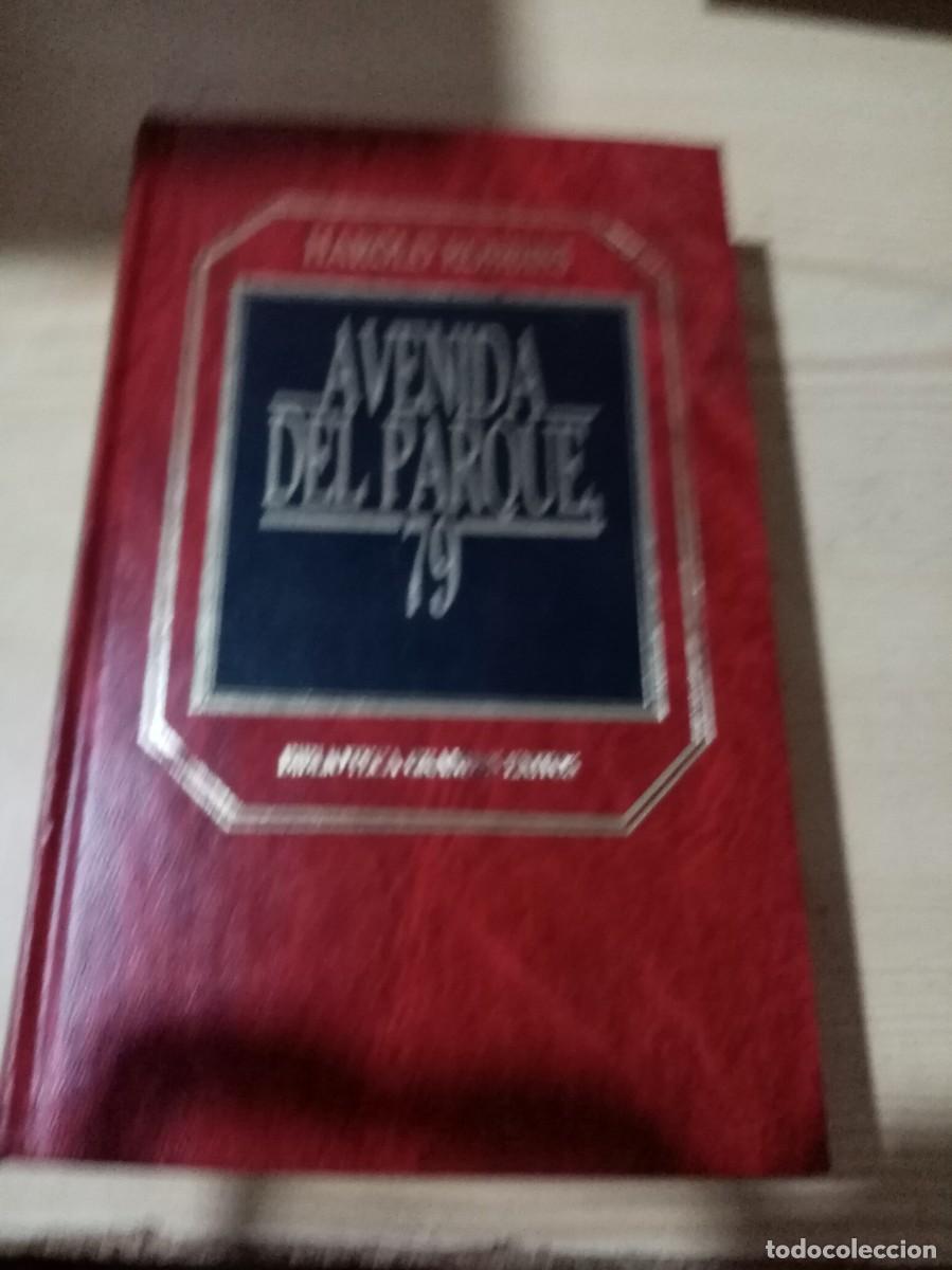 Libros de segunda mano: AVENIDA DEL PARQUE 79. HAROLD ROBBINS. EST12B1 - Foto 1